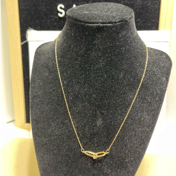 Elegant Gold Necklace 18 k